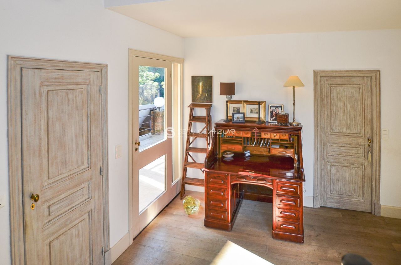 Villa à Théoule-sur-Mer, France, 200 m² - image 18