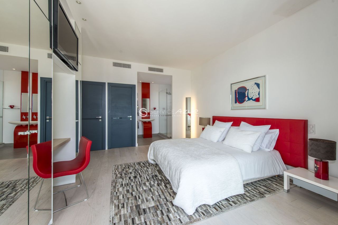 Villa in Villefranche-sur-Mer, France, 200 m² - picture 19