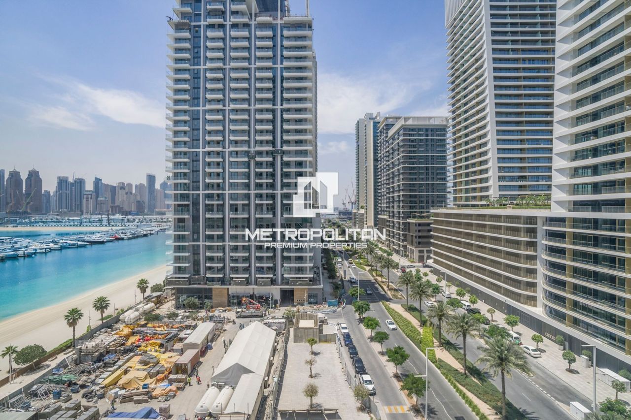 Apartment in Dubai, UAE, 68 m² - picture 1