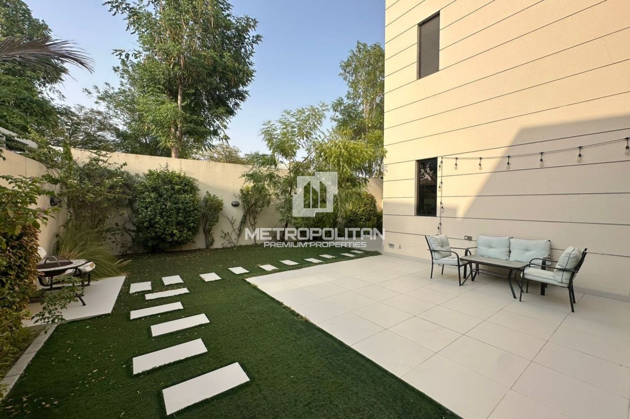 Villa in Dubai, VAE, 297 m² - Foto 1