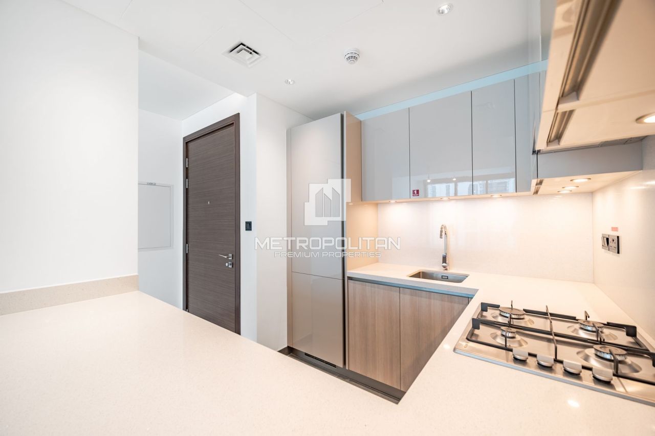 Apartment in Dubai, UAE, 97 m² - picture 8