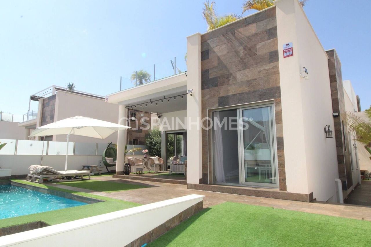Villa en Orihuela, España, 129 m² - imagen 1