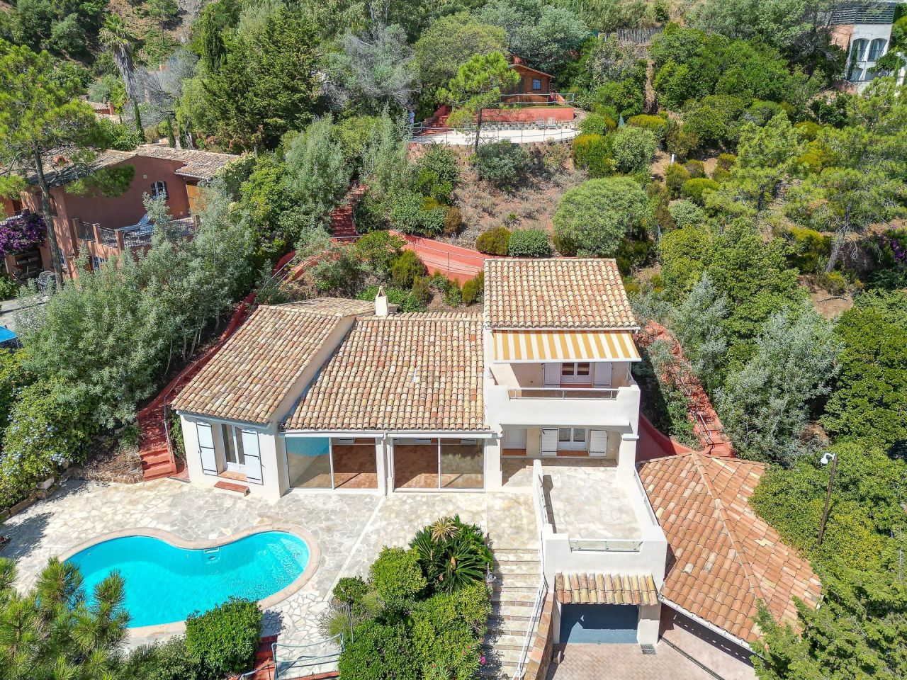 Villa en Theoule-sur-Mer, Francia, 120 m² - imagen 1