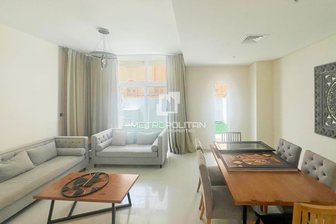 Casa adosada en Dubái, EAU, 178 m² - imagen 6