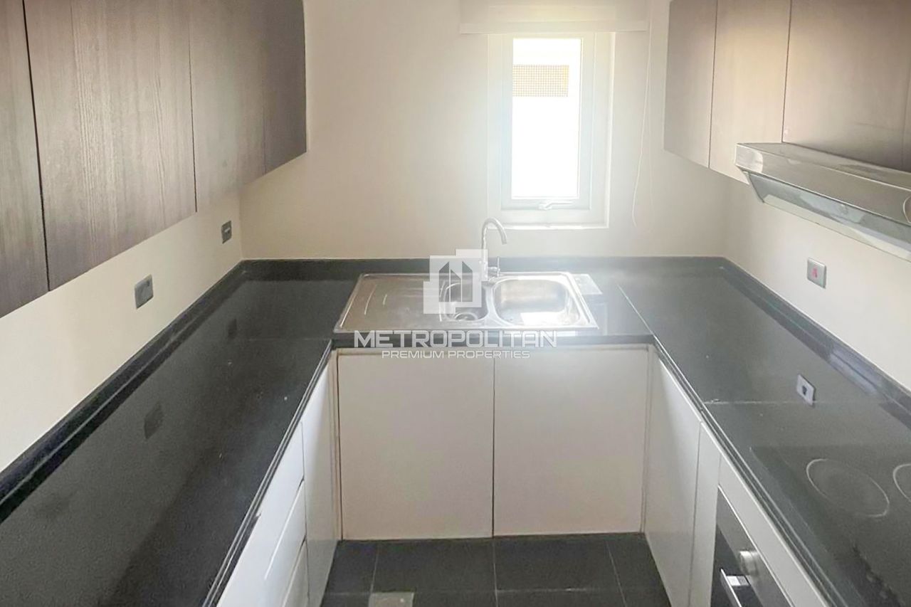 Casa adosada en Dubái, EAU, 178 m² - imagen 7