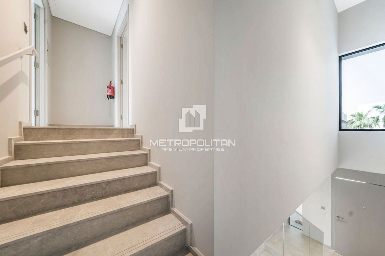 Casa adosada en Dubái, EAU, 175 m² - imagen 14