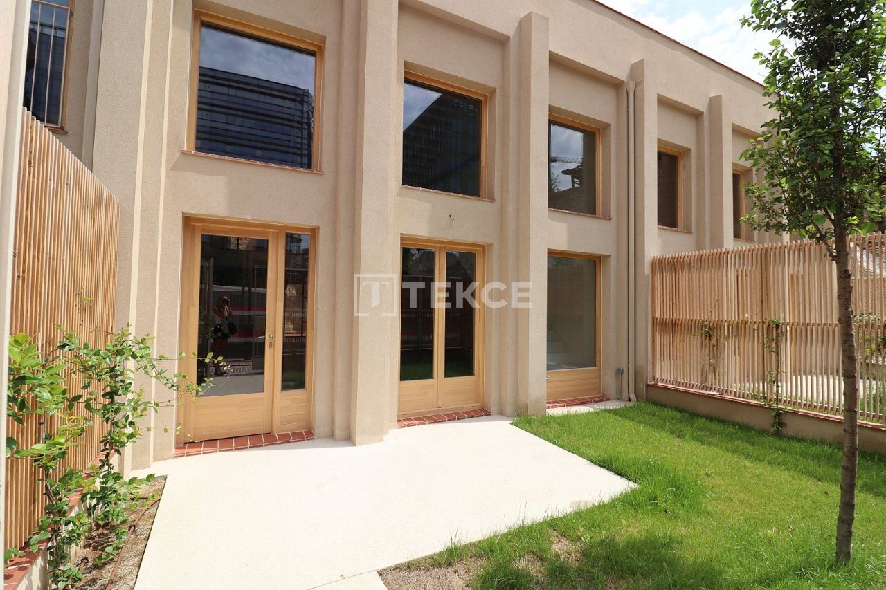 Townhouse Sant Marti, Spain, 93 m² - picture 1