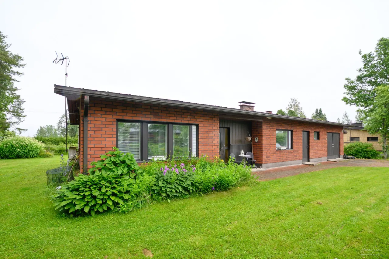 Maison à Iisalmi, Finlande, 107 m² - image 1