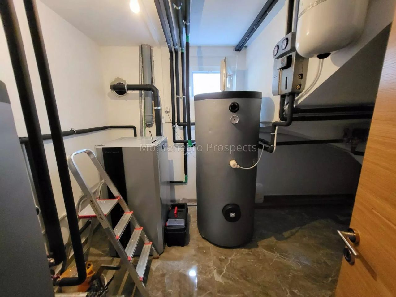 Casa en Sutomore, Montenegro, 350 m² - imagen 16