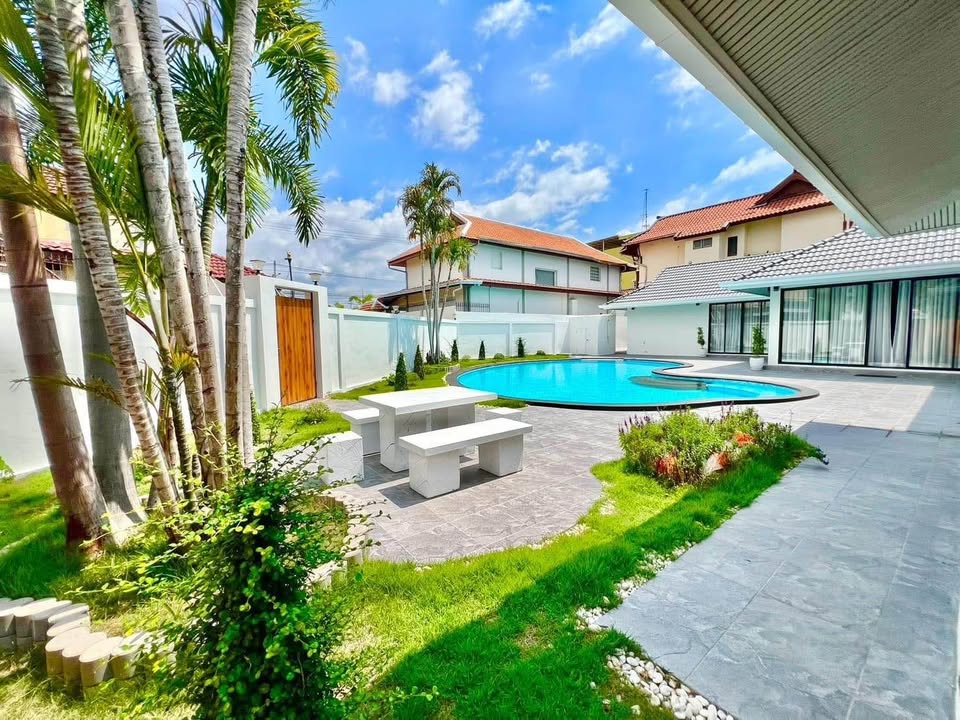 Villa in Pattaya, Thailand, 149 m² - picture 1