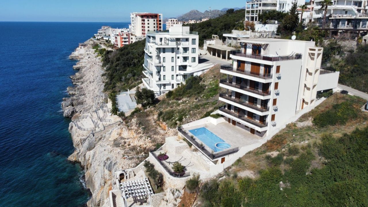 Hotel in Dobra Voda, Montenegro, 917 m² - picture 2