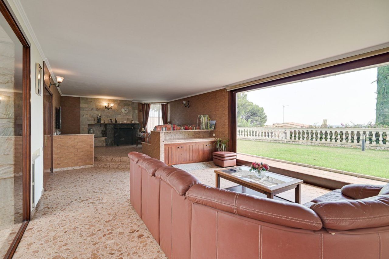 Casa en la Costa Brava, España, 654 m² - imagen 15