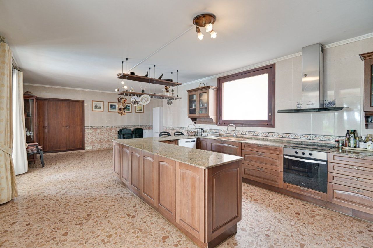 Casa en la Costa Brava, España, 654 m² - imagen 17