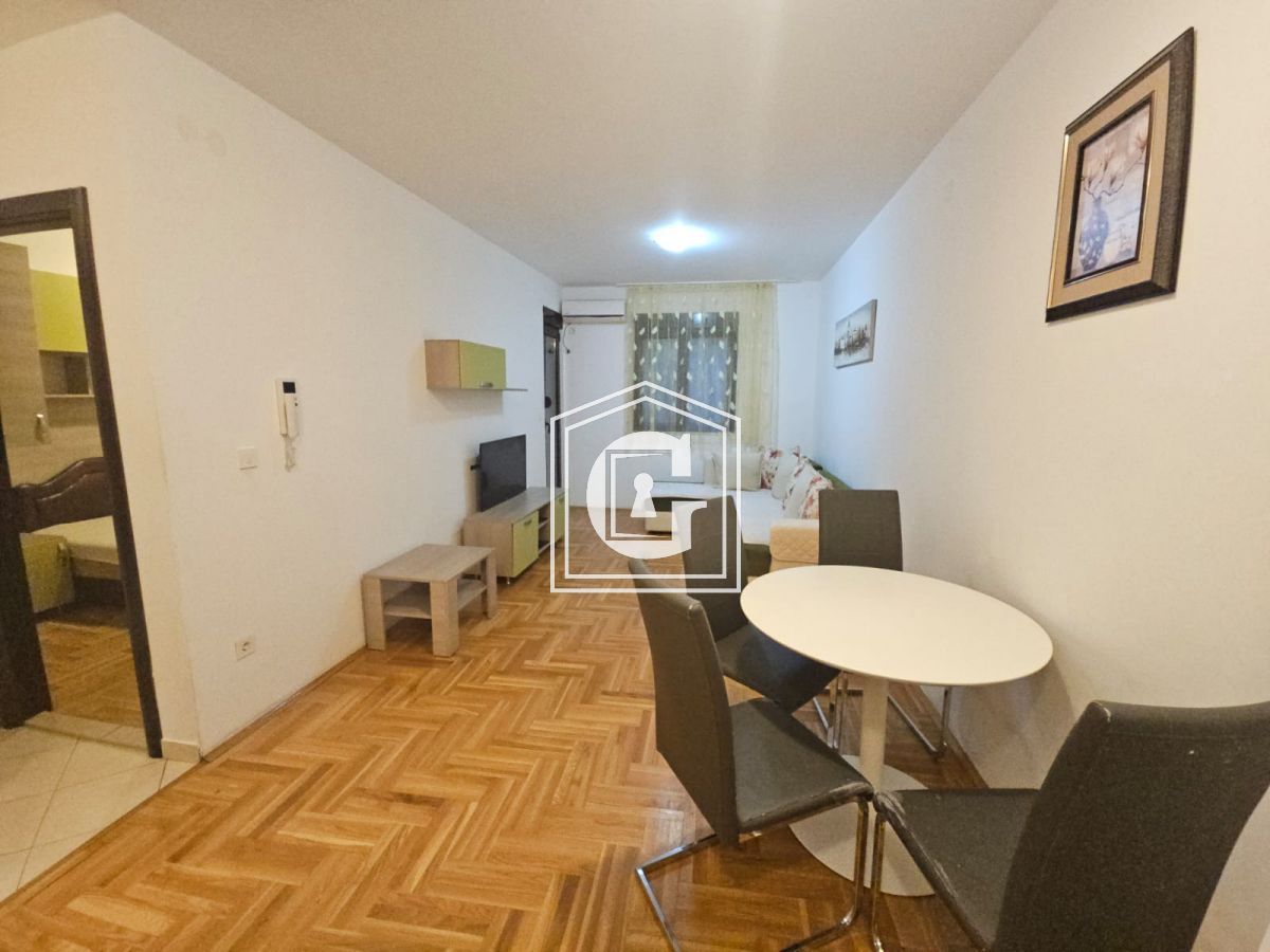Apartamento en Budva, Montenegro, 43 m² - imagen 1