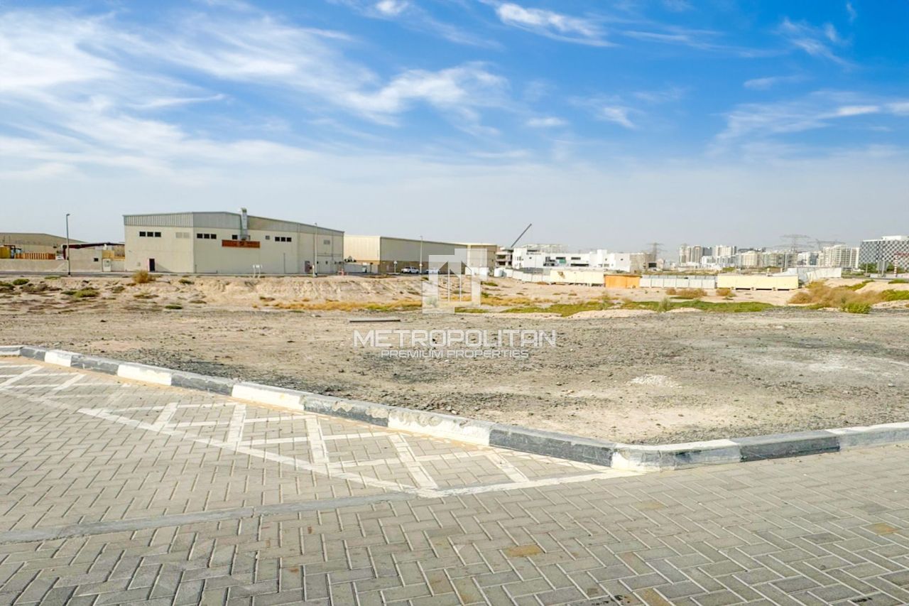 Biens commerciaux à Dubaï, EAU, 2 750 m² - image 8