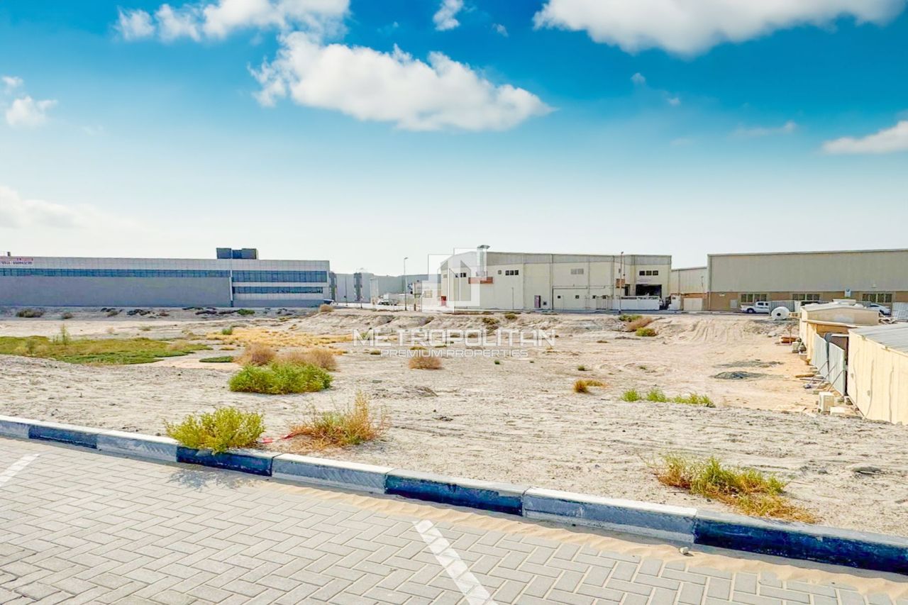 Biens commerciaux à Dubaï, EAU, 2 750 m² - image 9