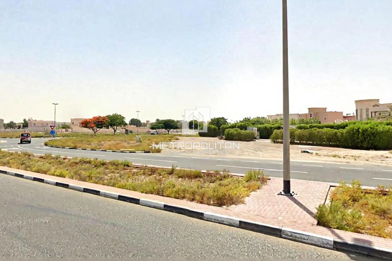 Biens commerciaux à Dubaï, EAU, 2 750 m² - image 10
