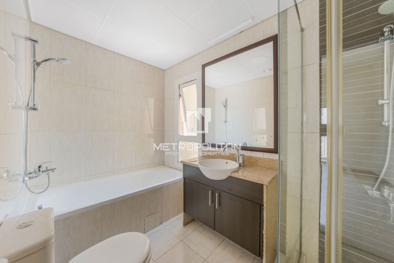 Apartment in Dubai, UAE, 145 m² - picture 17