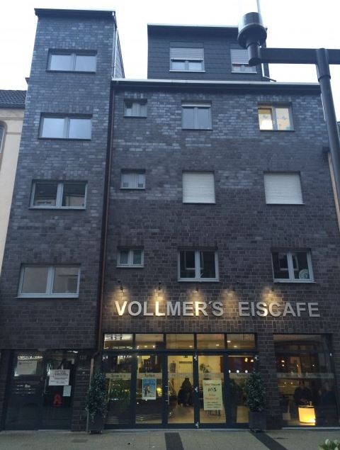 Commercial apartment building in Duisburg, Germany, 634 m² - picture 1