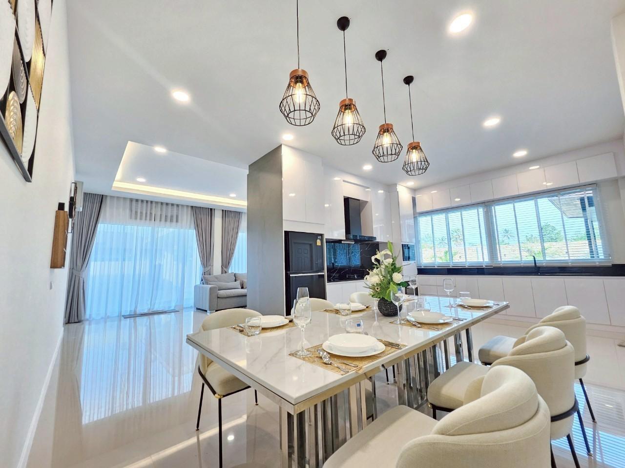 Villa en Pattaya, Tailandia, 270 m² - imagen 1