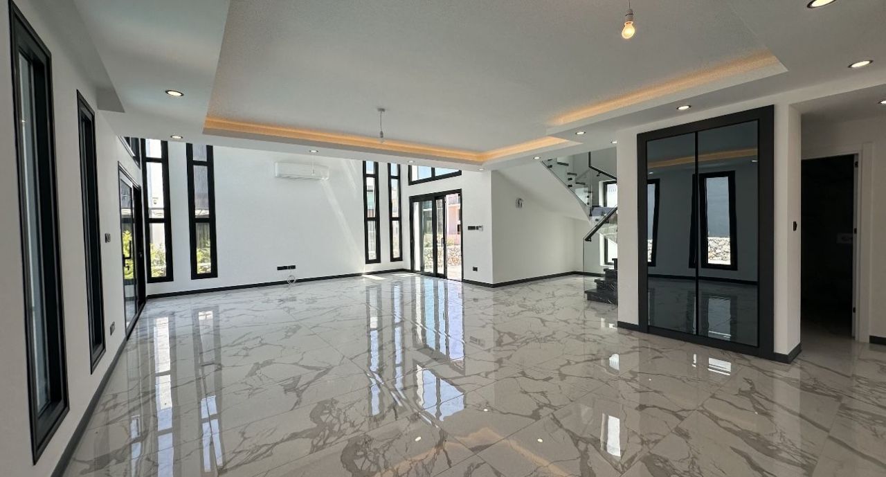 Villa en Karşıyaka, Chipre, 304 m² - imagen 3