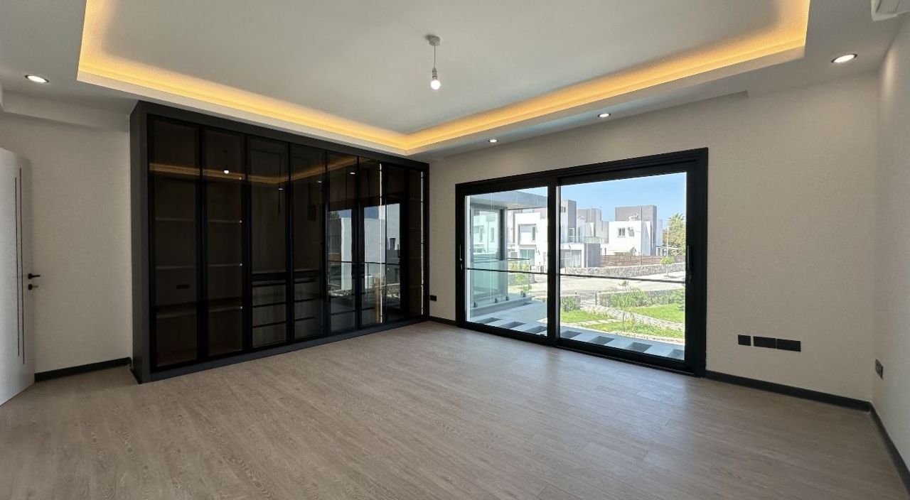 Villa en Karşıyaka, Chipre, 304 m² - imagen 8