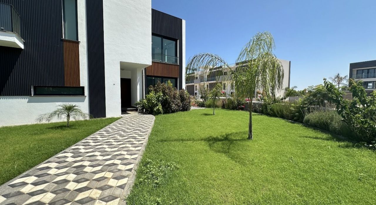 Villa en Karşıyaka, Chipre, 304 m² - imagen 16