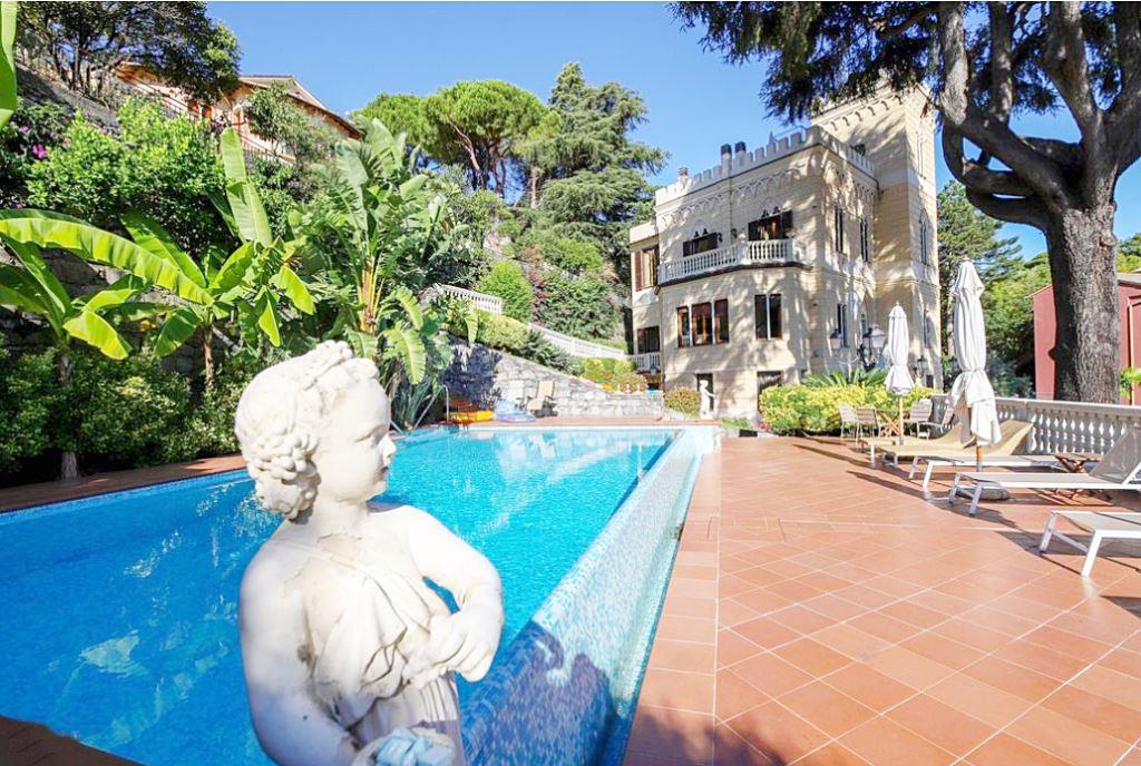 Flat in Rapallo, Italy, 220 m² - picture 1