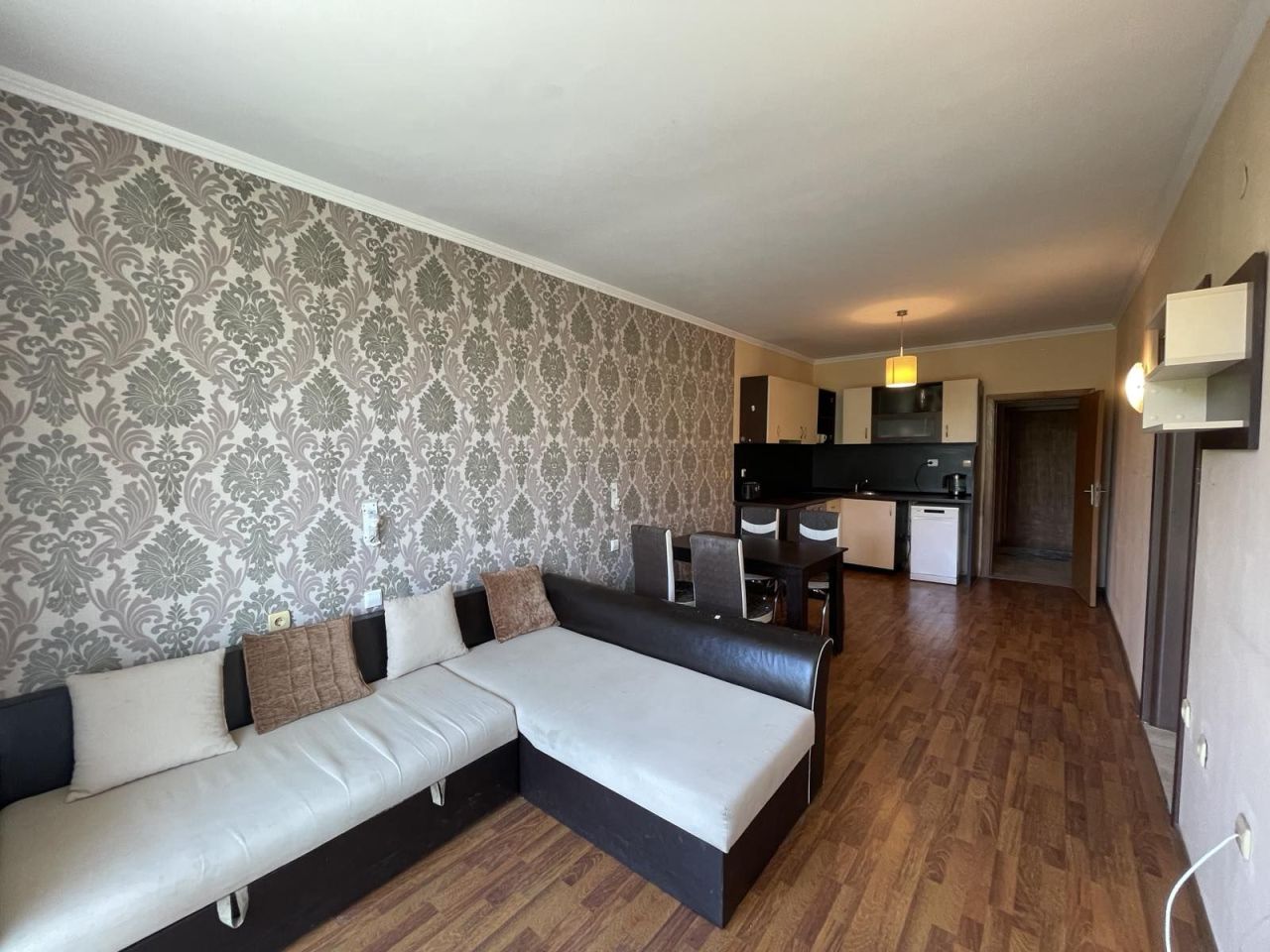 Flat in Nesebar, Bulgaria, 83 m² - picture 1