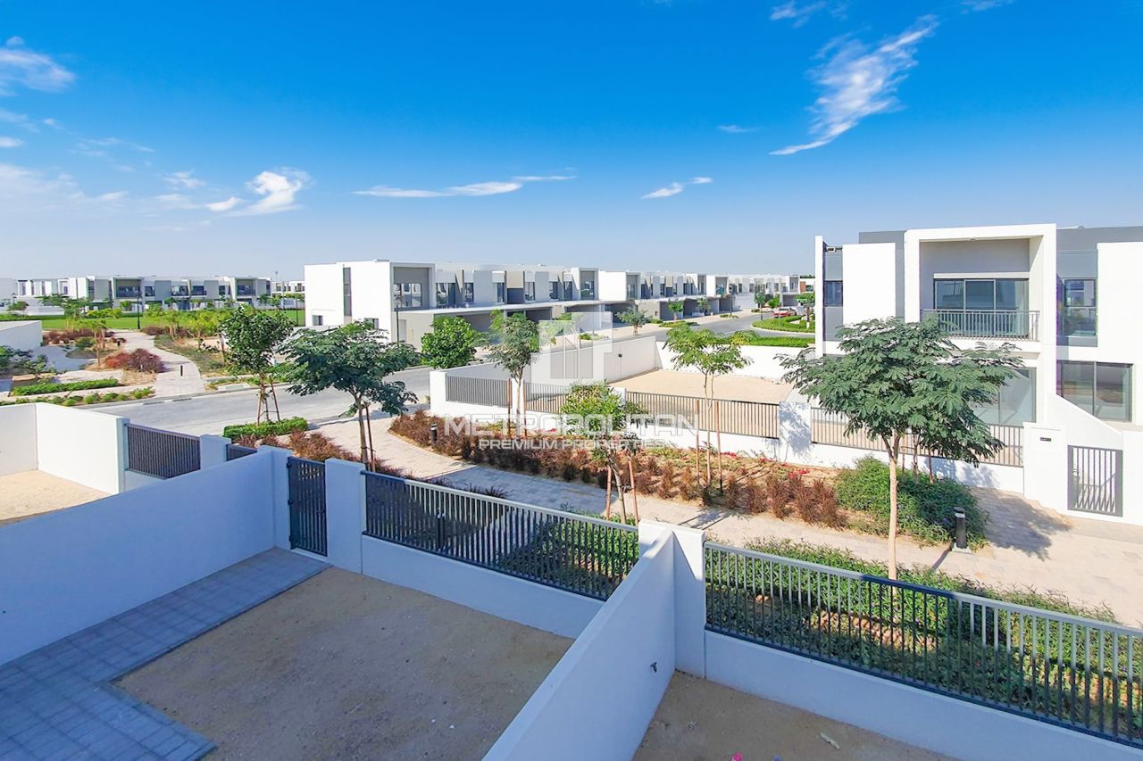 Maison urbaine à Dubaï, EAU, 161 m² - image 1