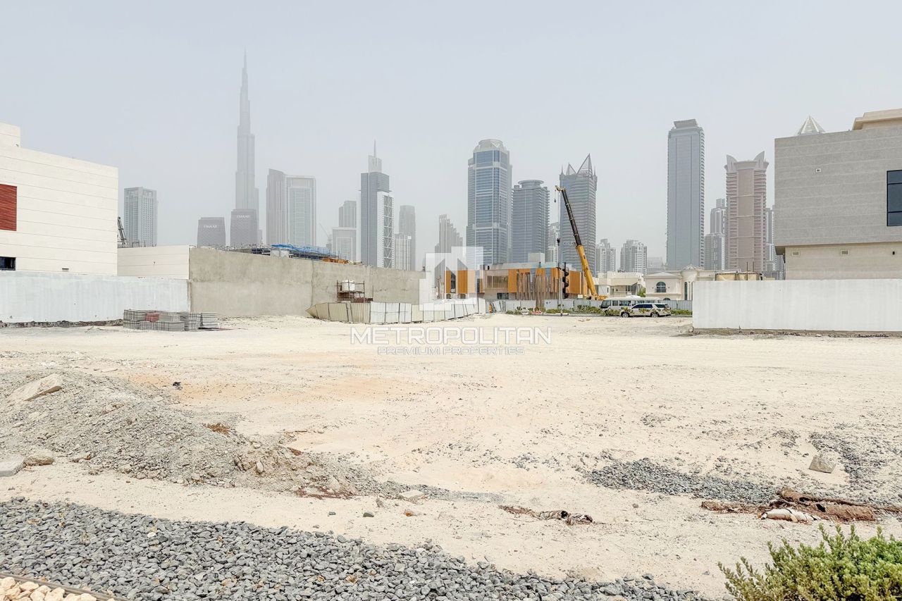 Land in Dubai, UAE, 1 079 m² - picture 5
