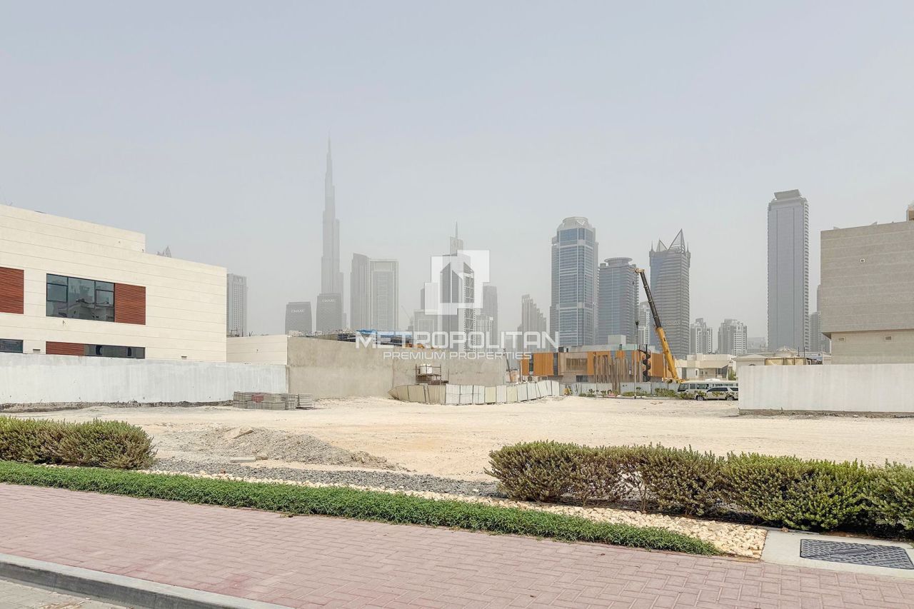 Land in Dubai, UAE, 1 079 m² - picture 9