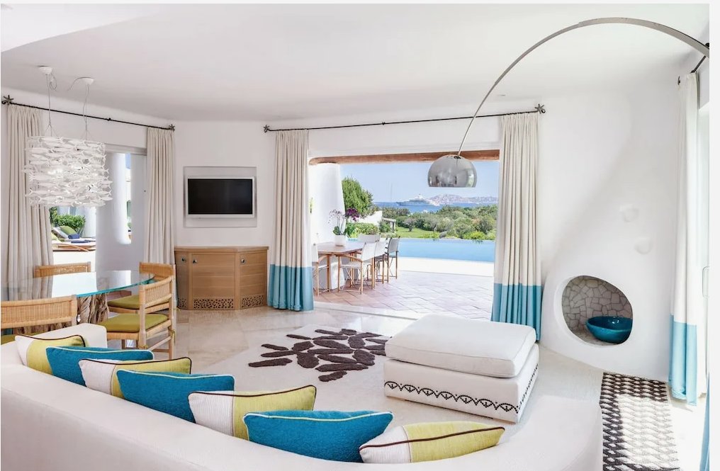 Hotel en Olbia, Italia, 5 000 m² - imagen 1