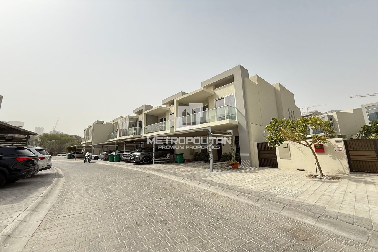 Villa en Dubái, EAU, 250 m² - imagen 1