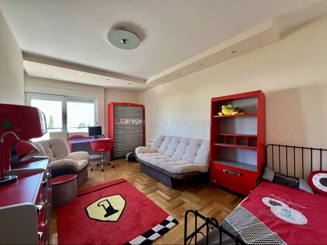Apartment in Bar, Montenegro, 95 m² - picture 1