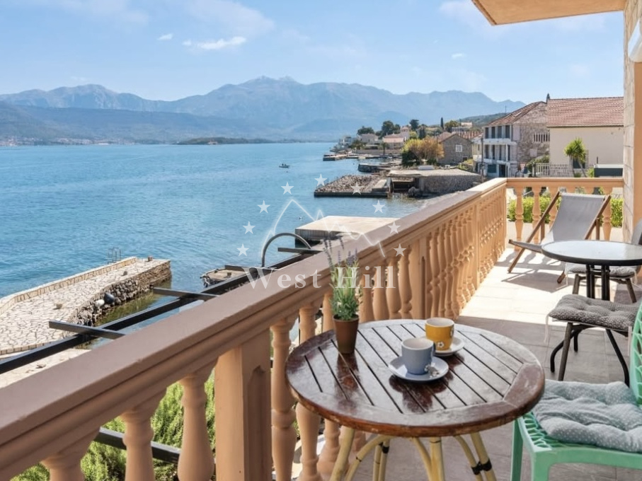 Haus in Krasici, Montenegro, 200 m² - Foto 1