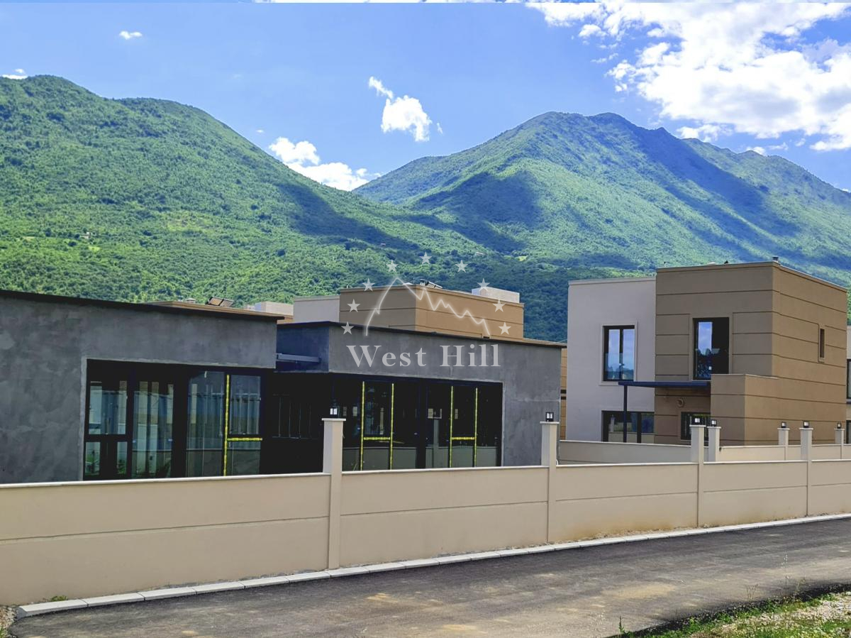 Haus in Danilovgrad, Montenegro, 200 m² - Foto 1
