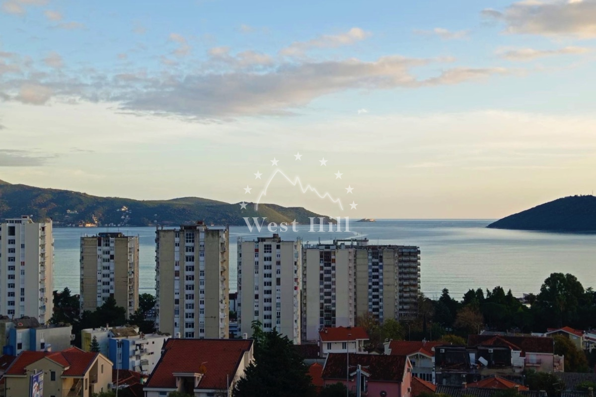 Maison à Igalo, Monténégro, 384 m² - image 2