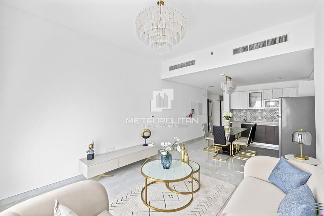 Apartment in Dubai, UAE, 104 m² - picture 1