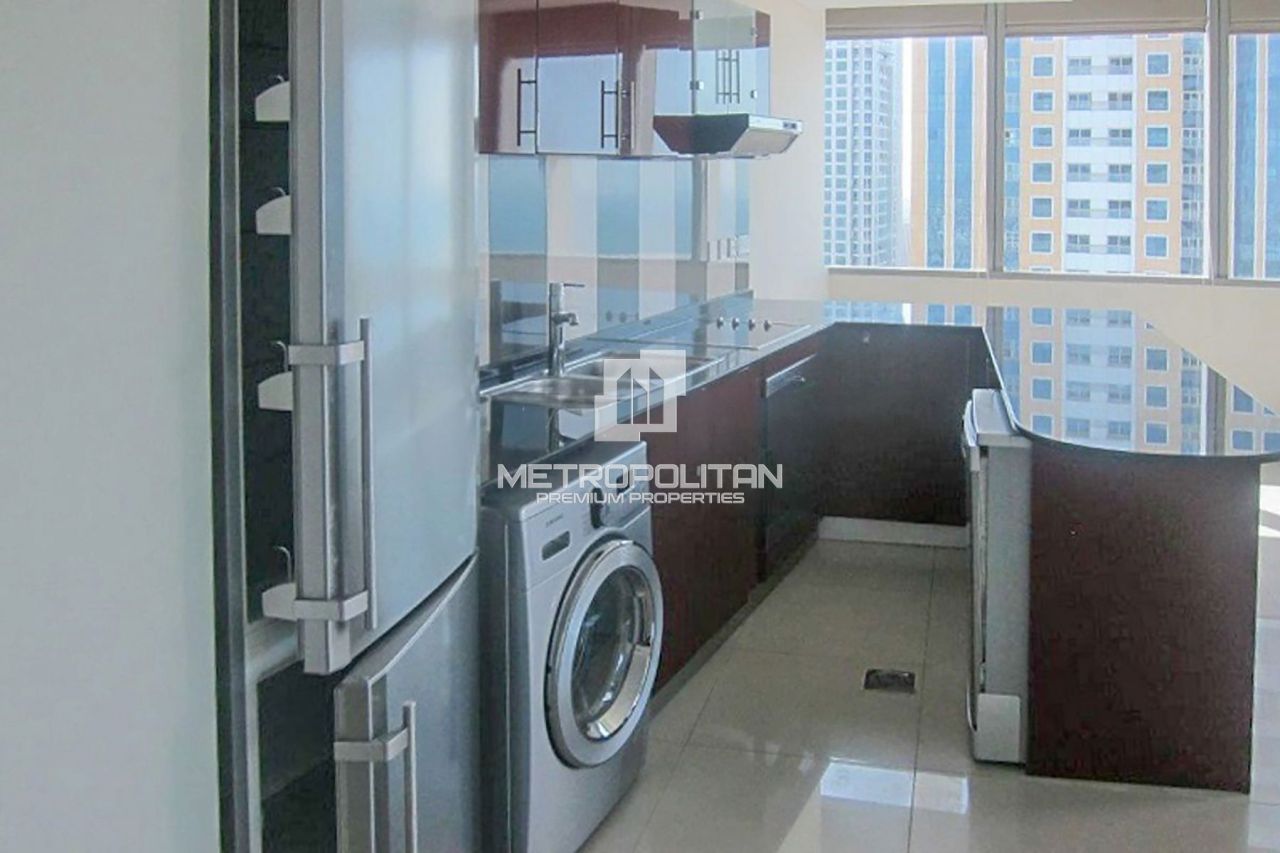 Apartment in Dubai, UAE, 158 m² - picture 7