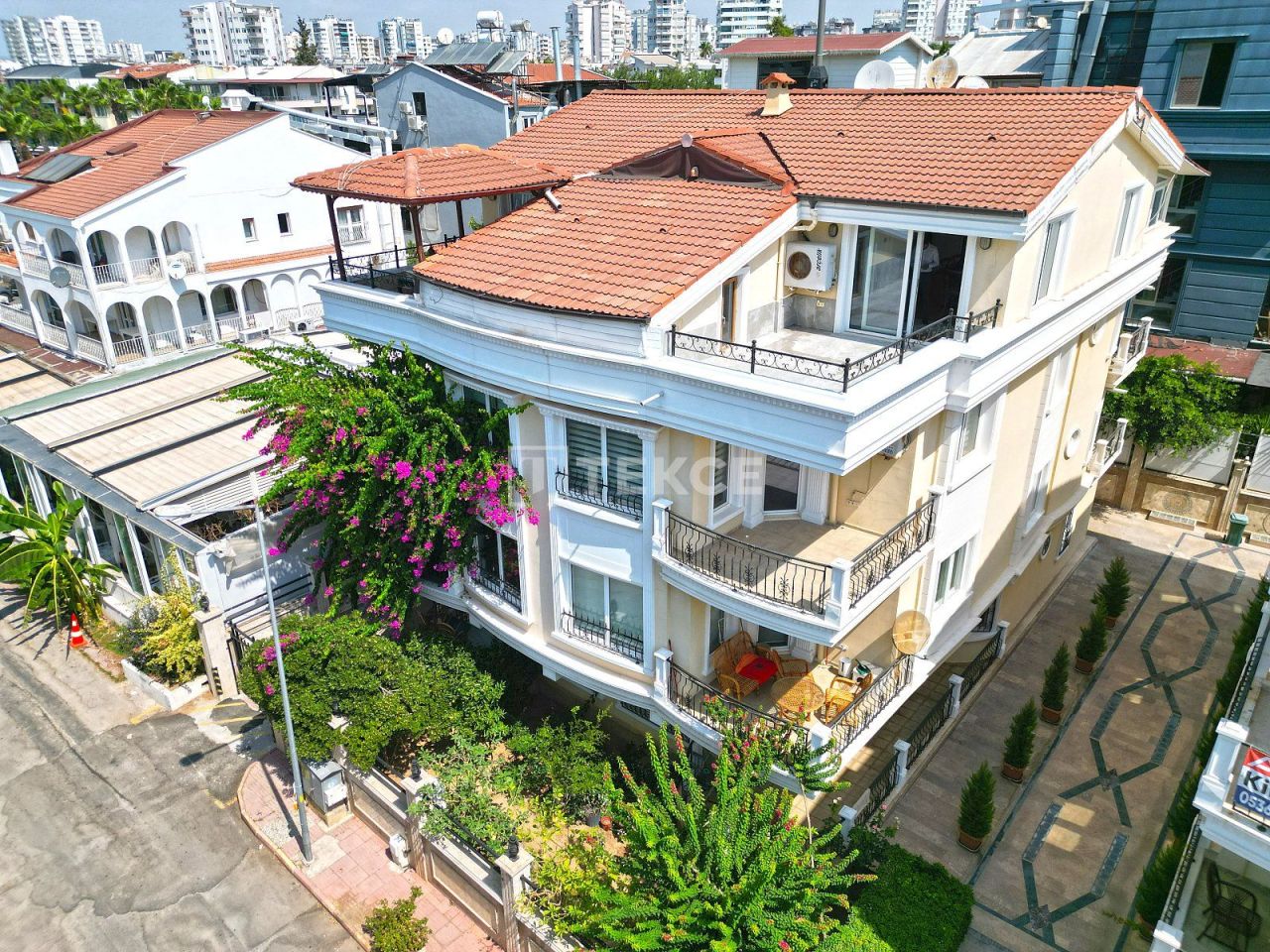 Apartment in Antalya, Turkey, 220 m² - picture 1