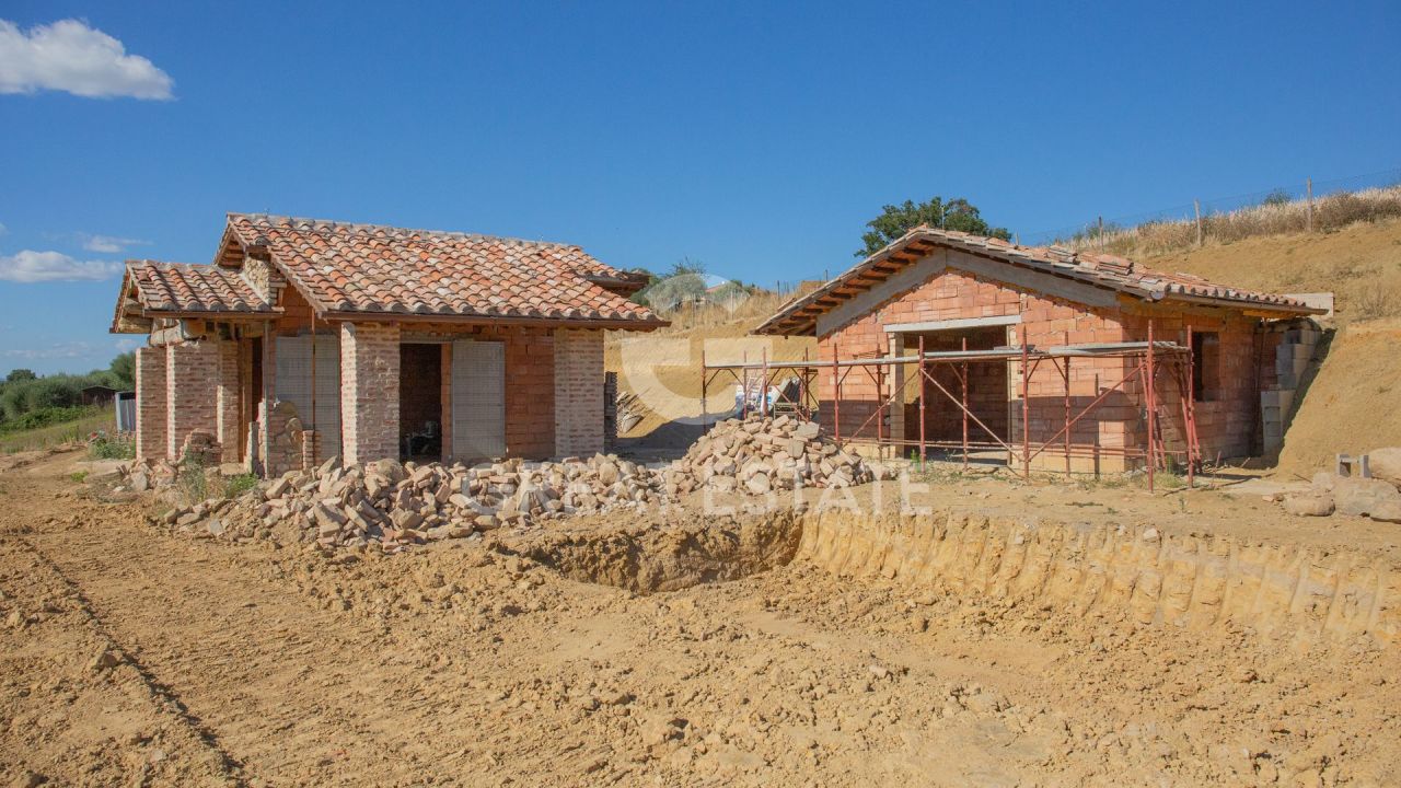 House in Castiglione del Lago, Italy, 125.55 m² - picture 4