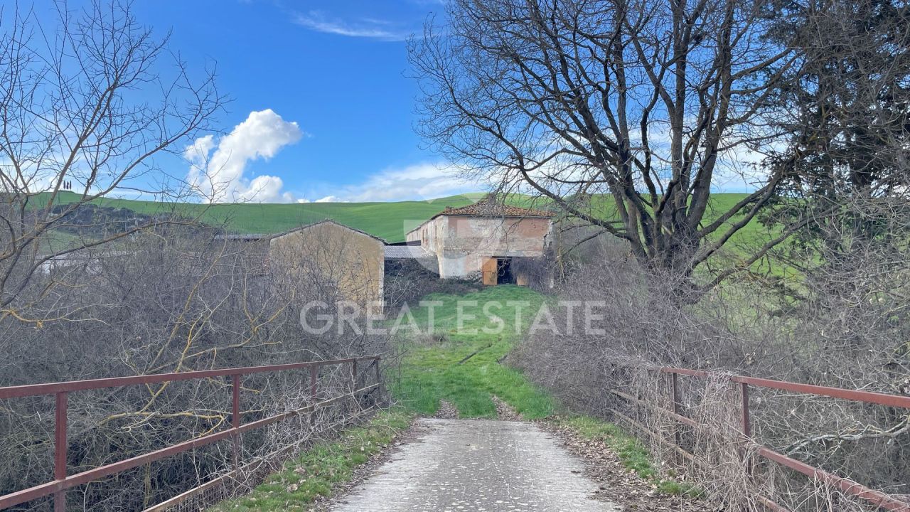 Casa a Montalcino, Italia, 1 350.4 m² - foto 5