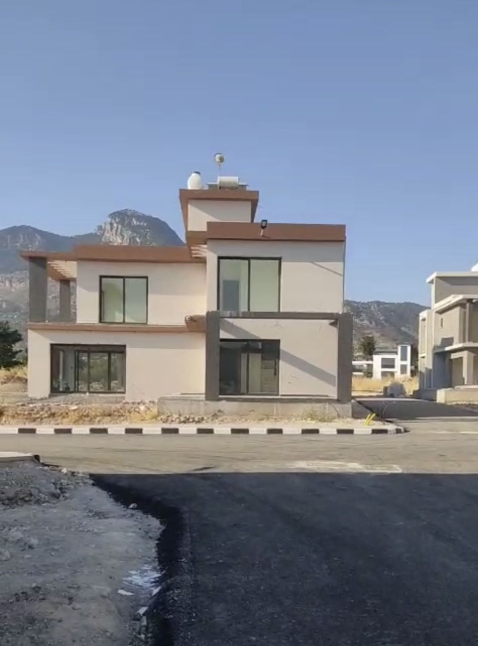 Villa in Kyrenia, Cyprus, 230 m² - picture 3