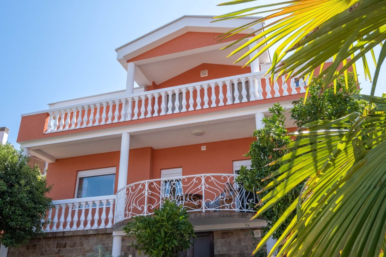 Villa in Krasici, Montenegro, 168 m² - Foto 3