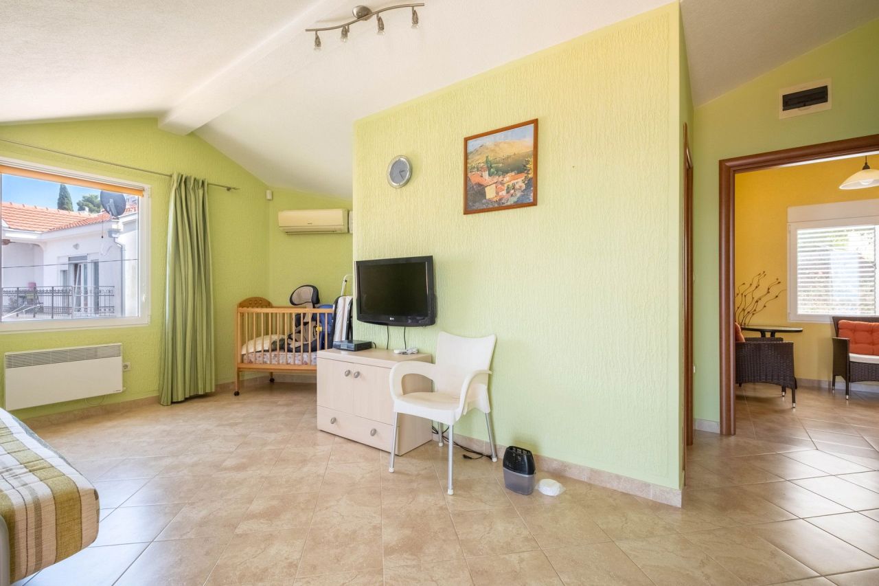 Villa in Krasici, Montenegro, 168 m² - Foto 15