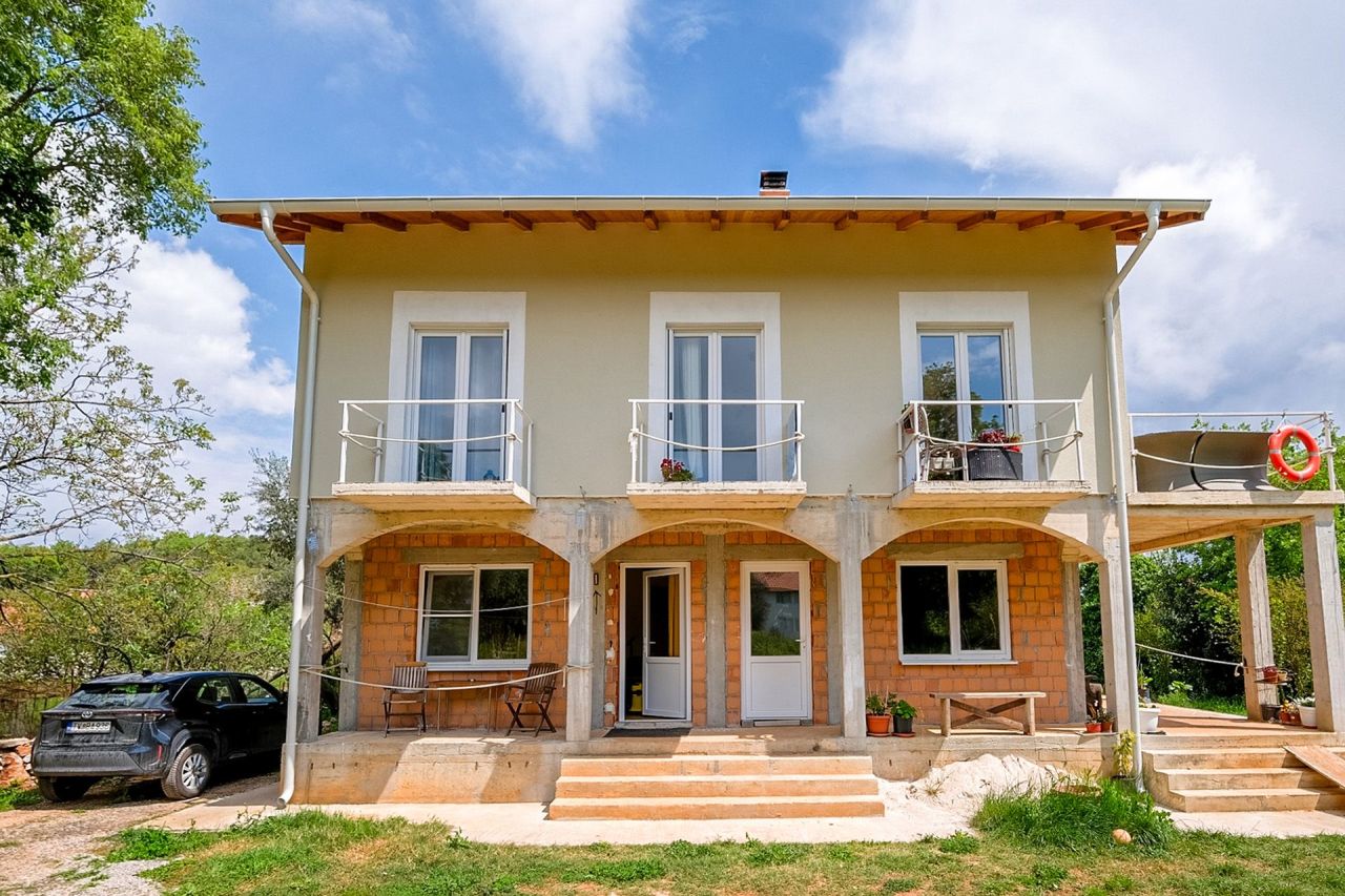Villa en Radovici, Montenegro, 230 m² - imagen 1