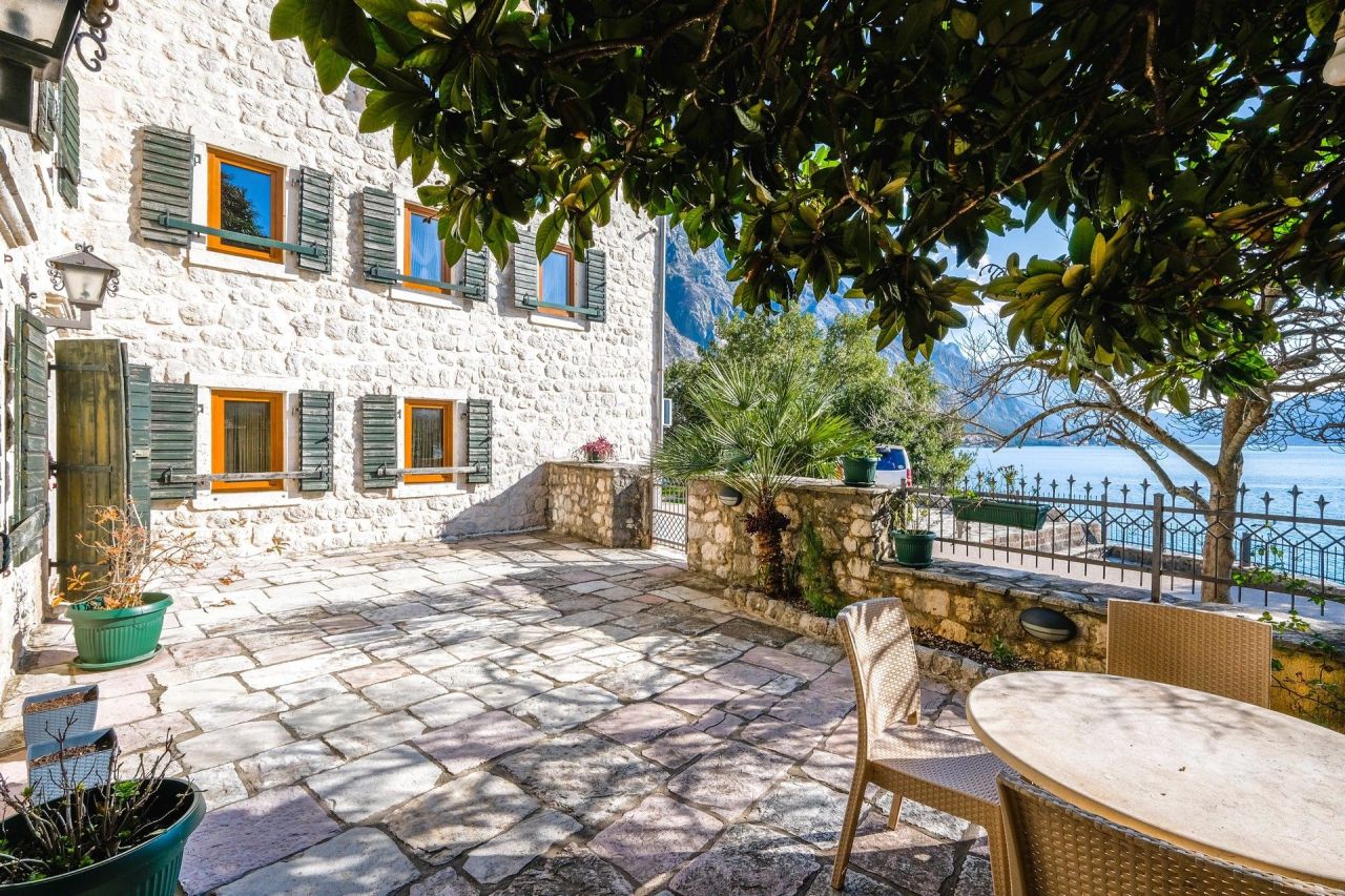 Villa à Orahovac, Monténégro, 500 m² - image 2