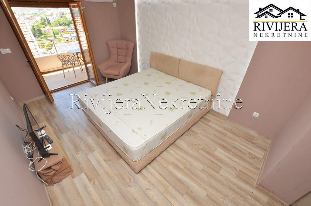 Piso en Herceg-Novi, Montenegro, 27 m² - imagen 1