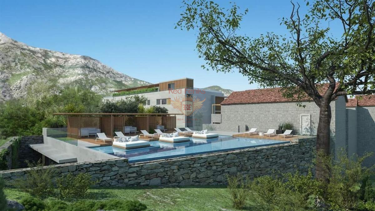 Terrain à Kotor, Monténégro, 2 500 m² - image 1